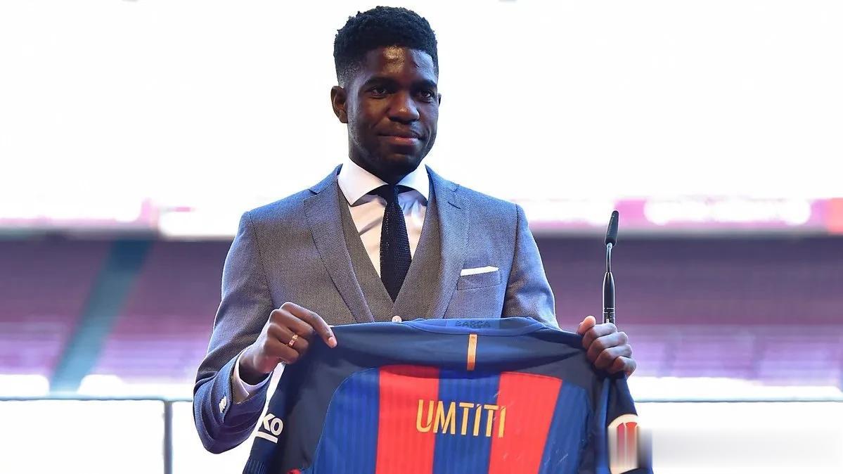 图评丨2016 年的今天，乌姆蒂蒂成为巴塞罗那足球俱乐部的新球员！

现年29岁(2)