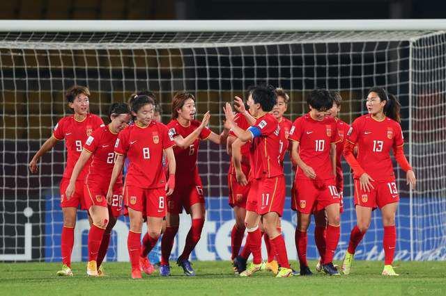 恭喜中国女足，下午13点国际足联传来好消息，水庆霞收获两大优势(2)