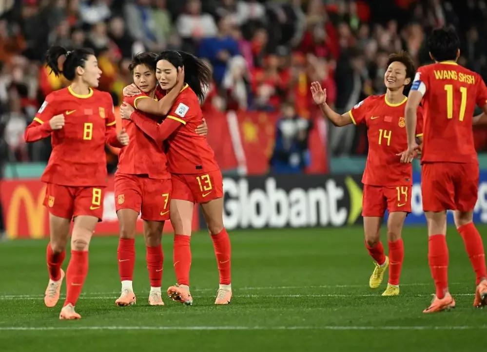 不可思议！中国1-6惨败英格兰，这一战彻底将中国女足打回原形！

1、亚洲杯冠军(1)