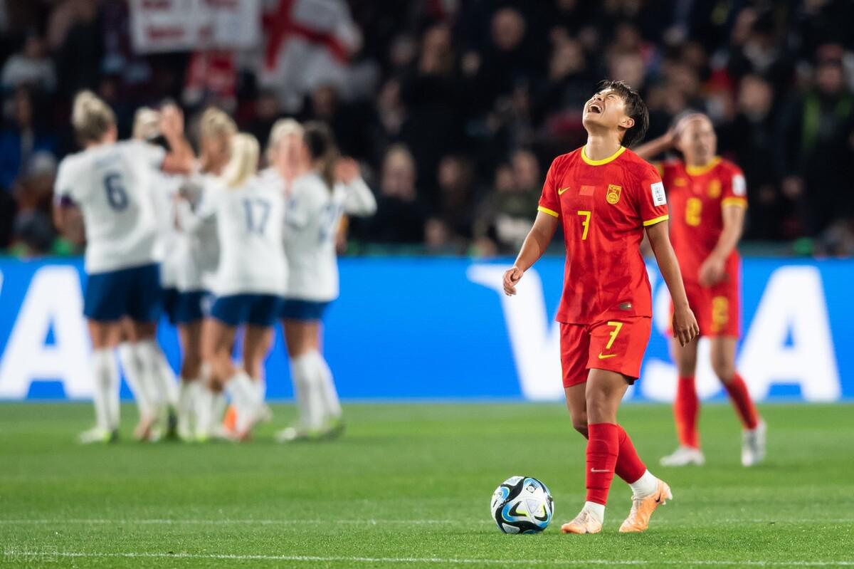 为何英格兰6-1大胜中国女足，24天后威格曼说出真相，球迷：耻辱(5)
