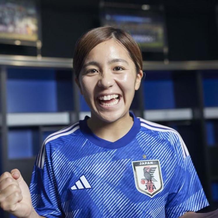 30岁前日本女足国脚岩渊真奈宣布退役，曾获2011年女足世界杯冠军(3)