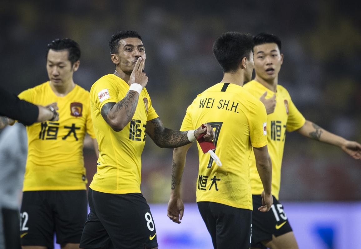 中国男足国字号再夺冠，感谢恒大和鲁能对中国足球的贡献(1)