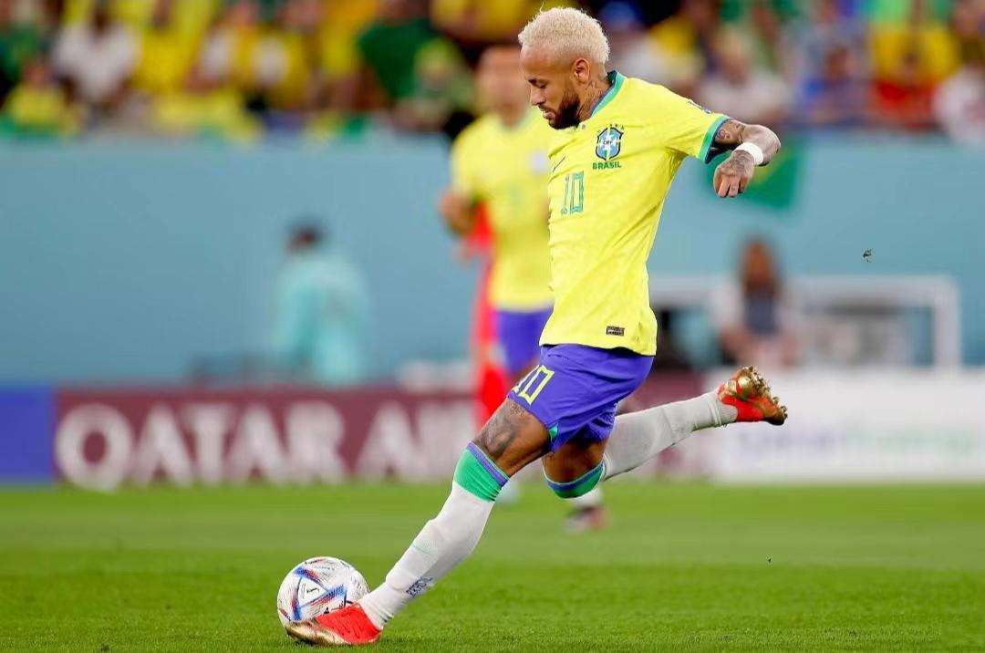 巴西世预赛不败终结，内马尔再成“伤星”(3)