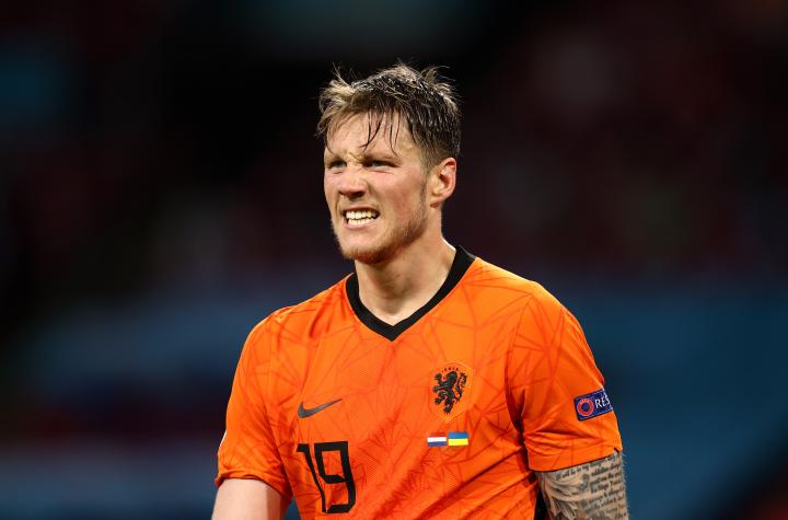 荷兰足球之光：韦霍斯特一剑封喉，助力荷兰提前晋级欧洲杯(1)