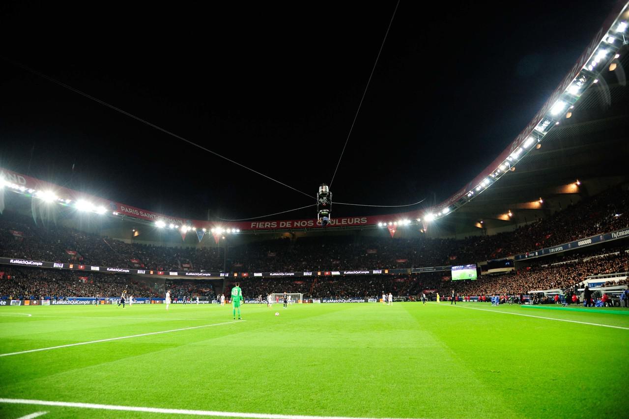 官方：巴黎&米兰因球迷行为被罚款，巴黎罚9.8万欧米兰罚2.3万欧(1)