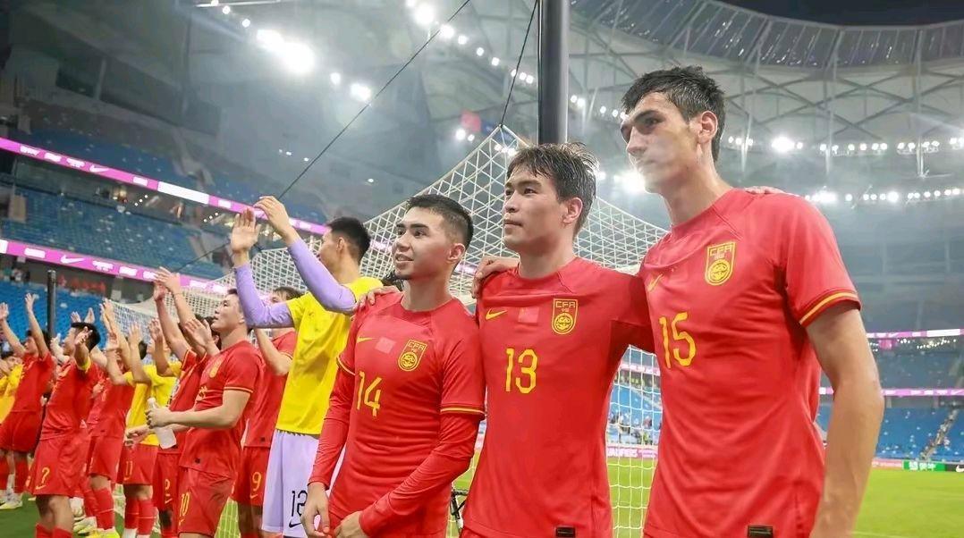 中国男足更多年轻球员应积极留洋发展 何小珂等年轻一代表现出色(5)