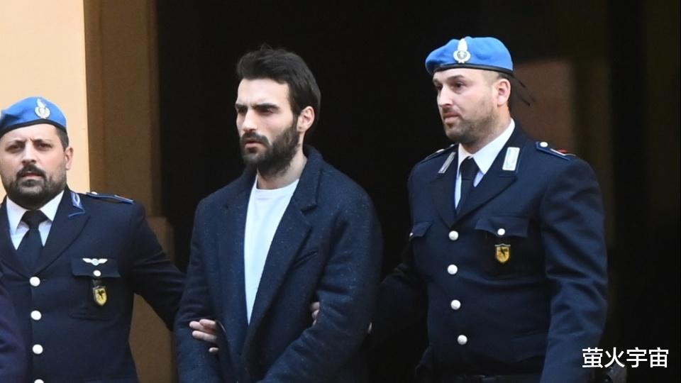 意大利足球运动员致大29岁前女友殒命，被判无期，分手后持续跟踪威胁(1)