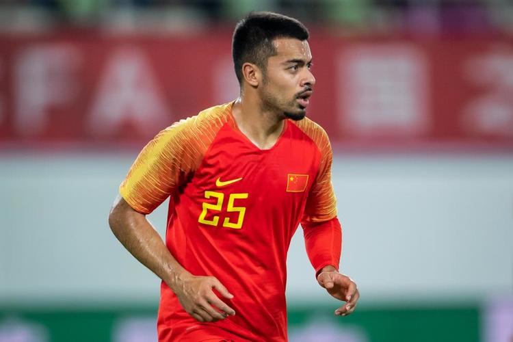 中国足球有希望了！归化归队为2026美加墨世界杯？(1)