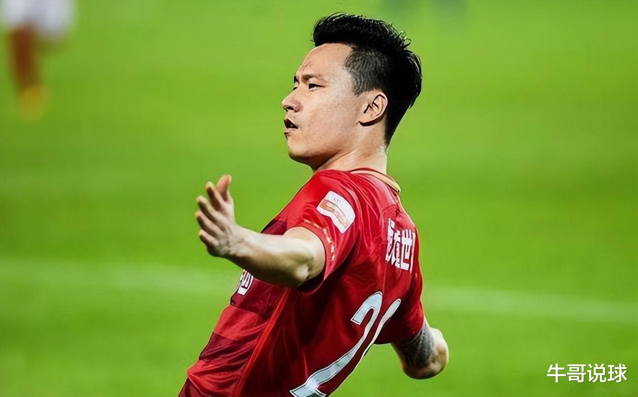 里皮：中国男足近10年，能称得上亚洲级的前锋只有1人，武磊不行(2)
