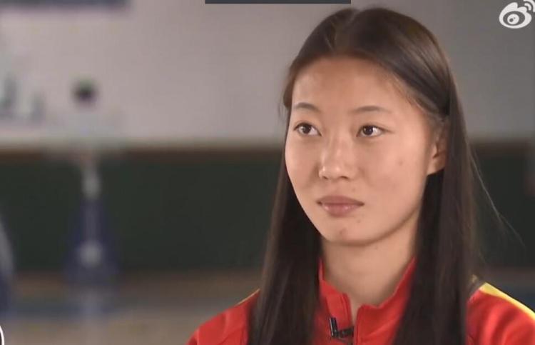 佛系的中国U20女足核心，霍悦欣：平时就是待房间里写日记和看剧(1)
