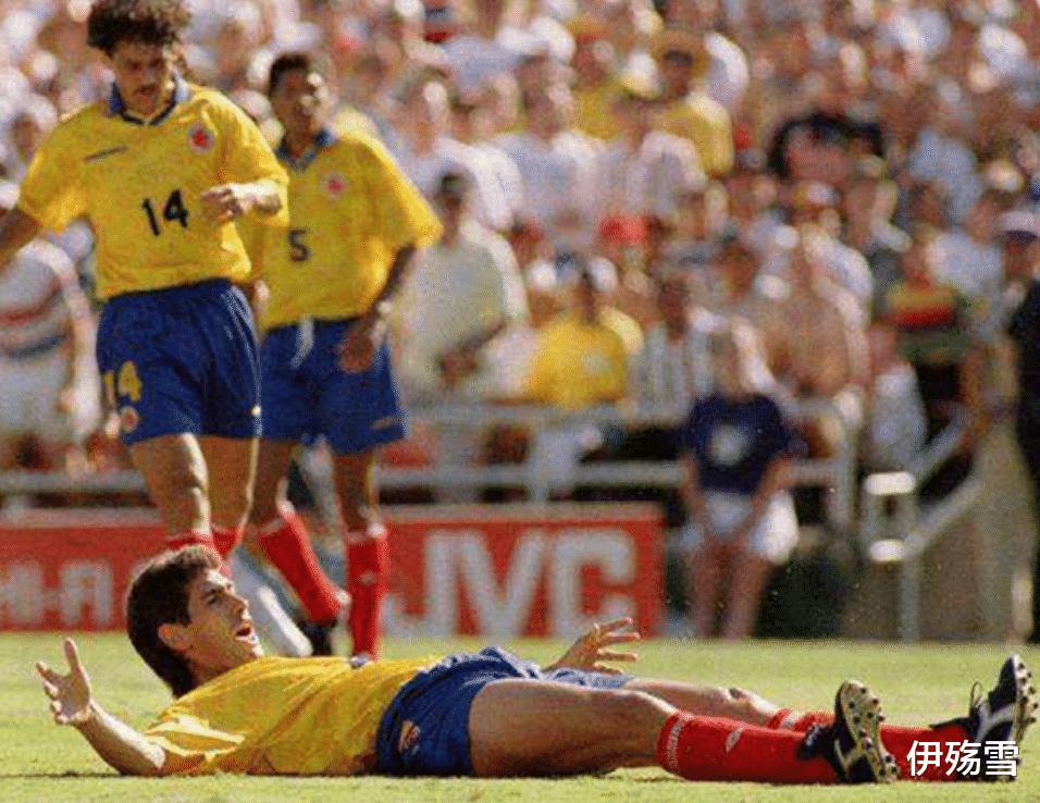 1994年世界杯：他把球踢进自家球门，归国惨遭枪杀，总统出席葬礼(1)