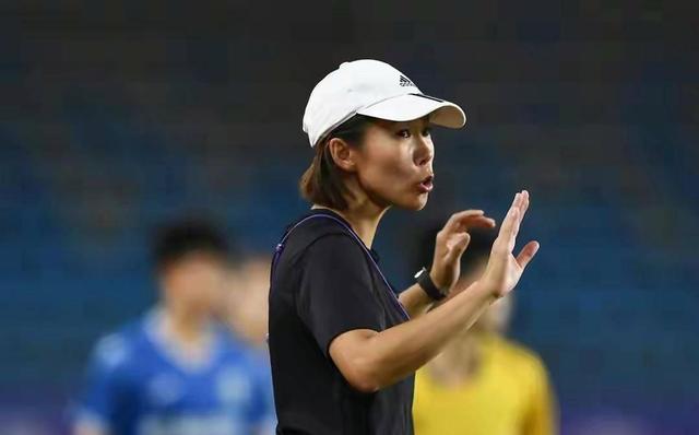 细思极恐！陈婉婷曾获亚洲最佳女足教练，亚足联被质疑！(2)