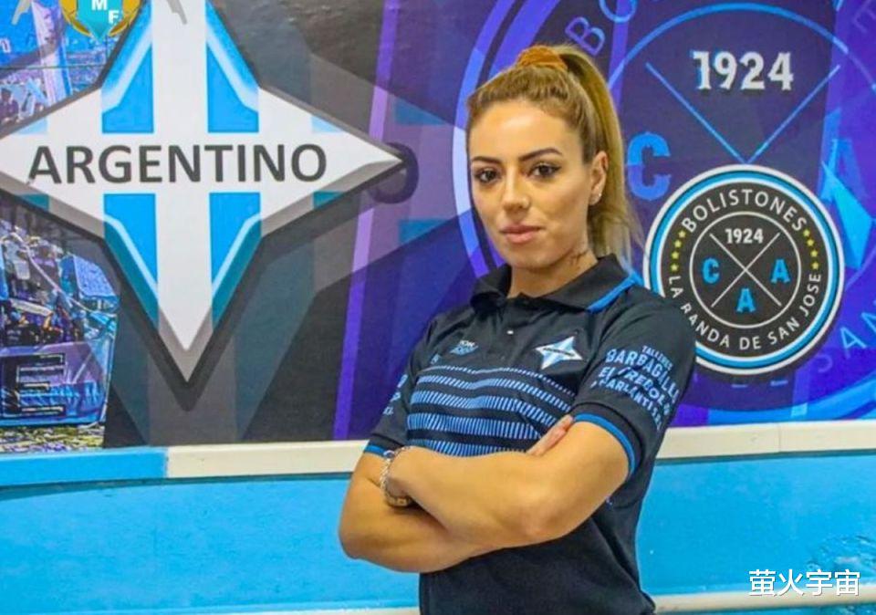 30岁阿根廷女足球员兼模特，遭丈夫殴打后殒命，7岁儿子就在隔壁房间(2)