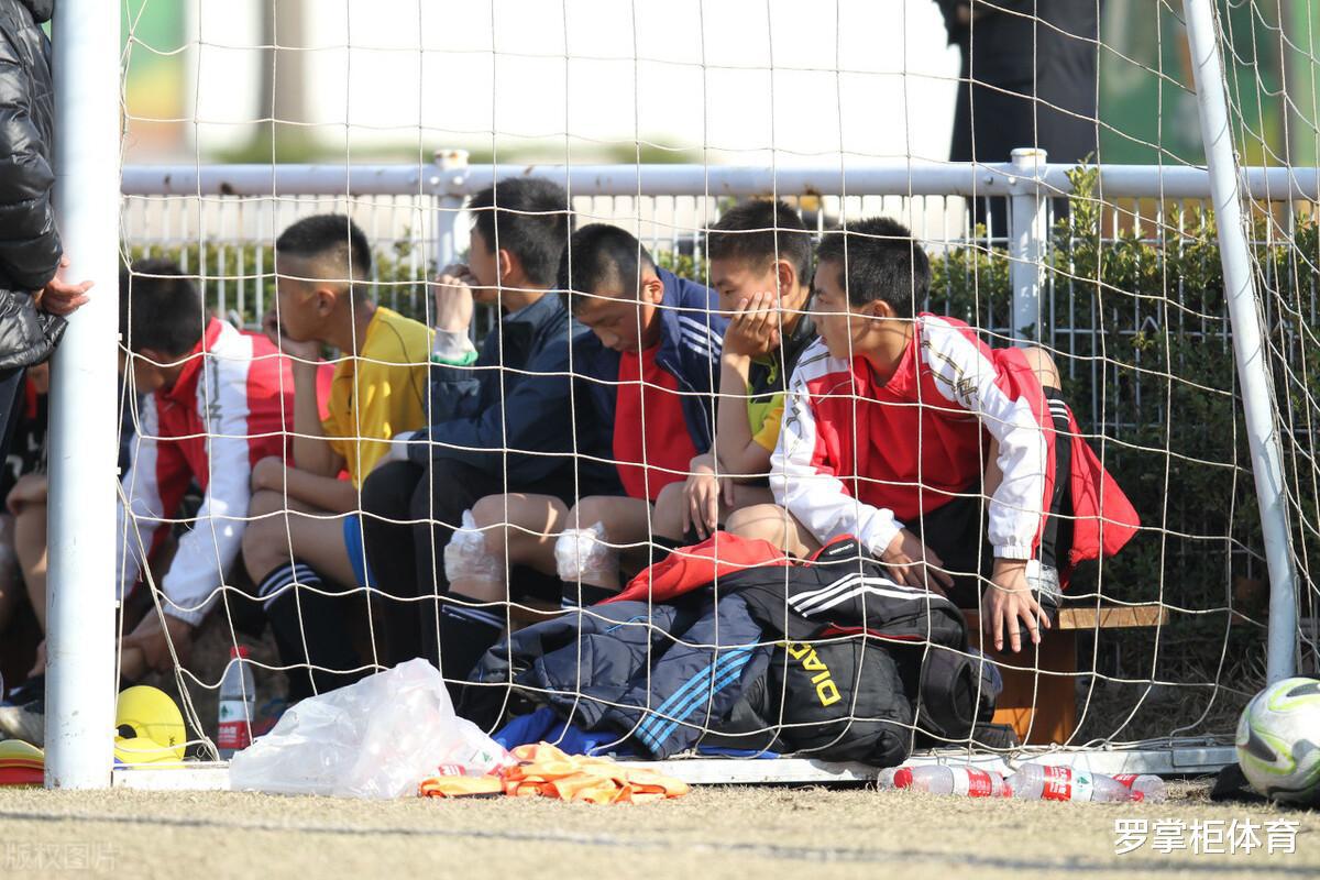 喜讯！中国男足热身赛踢日本球队三连胜，让球迷都刮目相看(4)