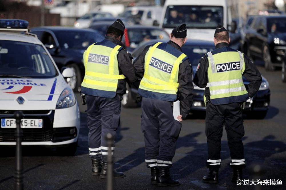 巴黎奥运会还能不能行，革命老区转的动不, 警察：先打加班费！！！！(9)