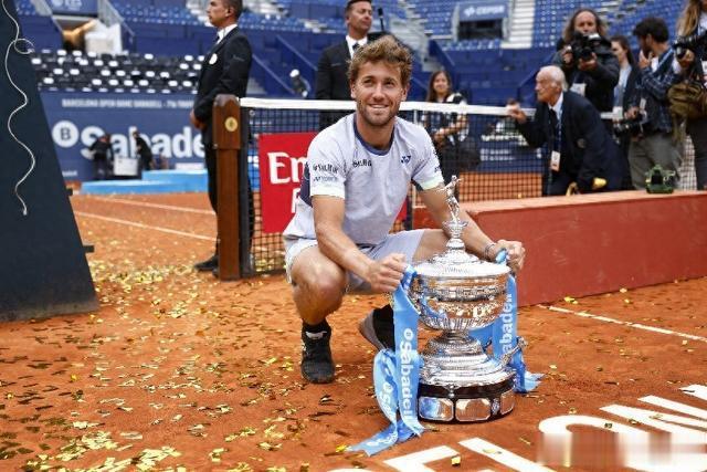 ATP巴塞罗那站：鲁德复仇西西帕斯，首夺500赛冠军(1)