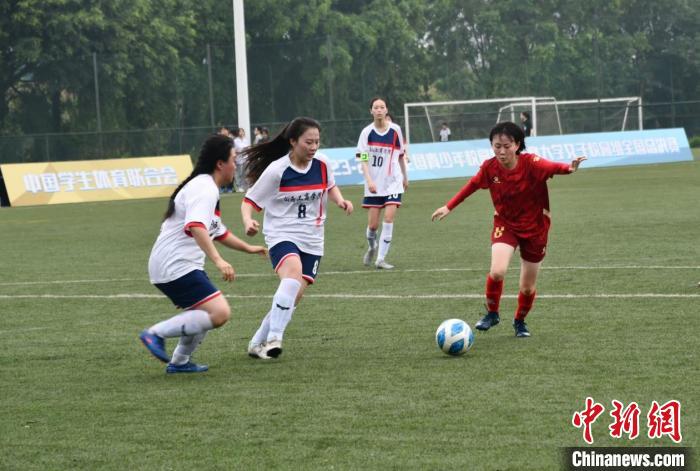 26省（区、市）大学女子队伍角逐青少年校园足球联赛决赛(1)