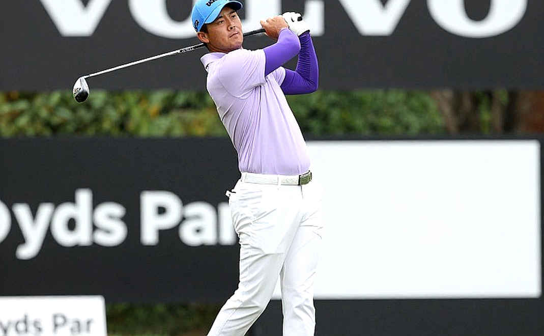 Bảy sản phẩm, hai mô tả, không thông số: đọc thị trường áo golf nữ bằng dữ liệu