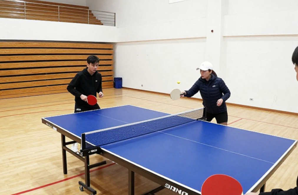 Hursey thắng ván mở màn 11-1 rồi đụng Harimoto: bước nhảy 34 bậc và thước đo thật ở Macao