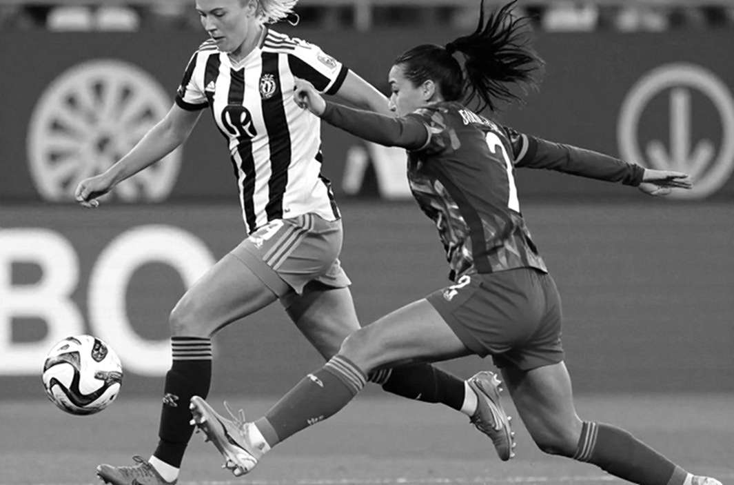 Thị trường chuyển nhượng V.League: Lót tay, suất ngoại và con đường hẹp xuất ngoại Thị trường chuyển nhượng V.League: Lót tay, suất ngoại và con đường hẹp xuất ngoại