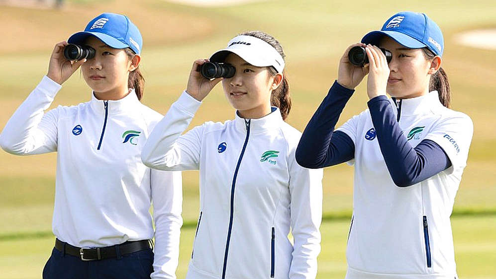 Món quà nhỏ và nhịp thở của một vòng golf mùa lễ