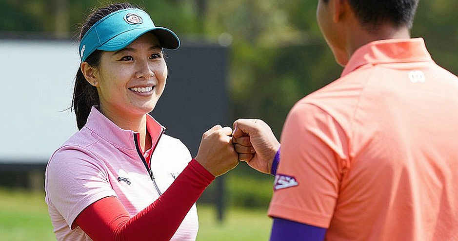 Khoảnh khắc khiến Brendon de Jonge — tay golf 317 lần ra sân không biết chiến thắng — đánh bại Tiger Woods tại Presidents Cup 2026
